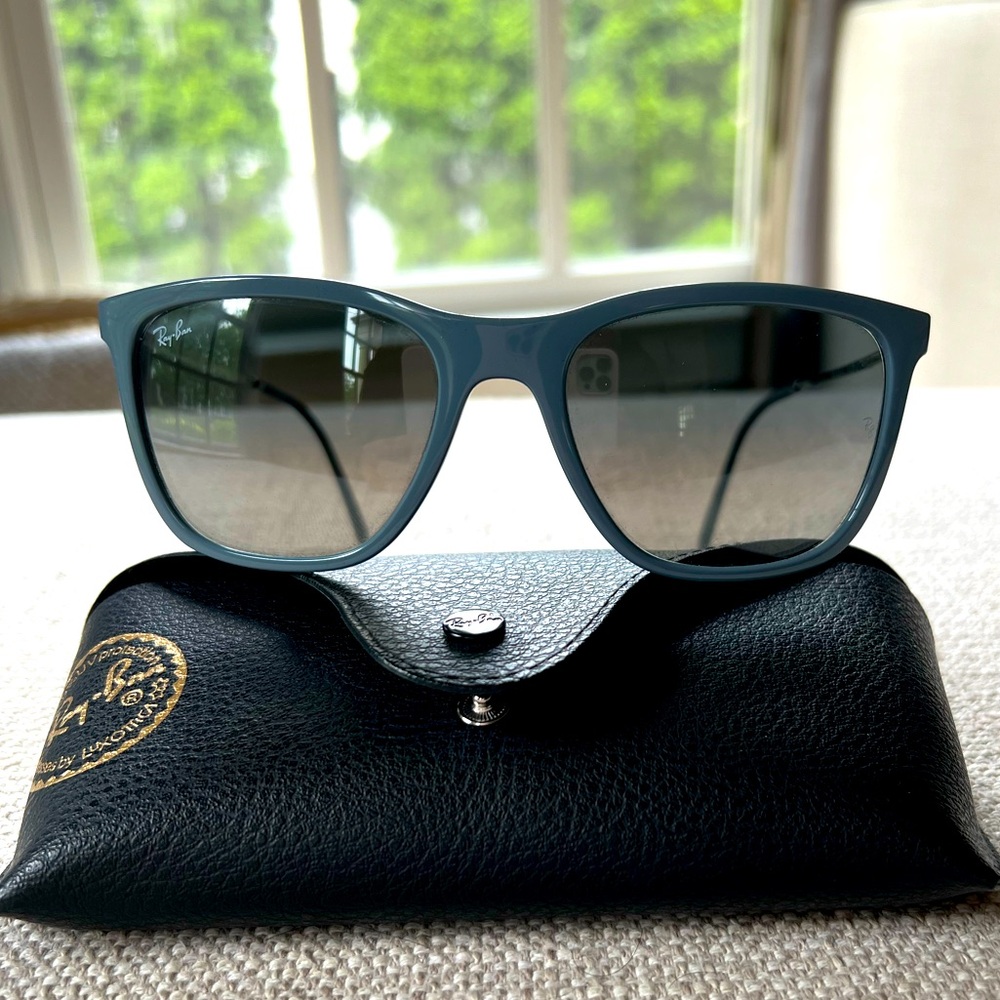 Like New Unisex Ray-Ban Sunglasses- Grey Blue Gradient Grey